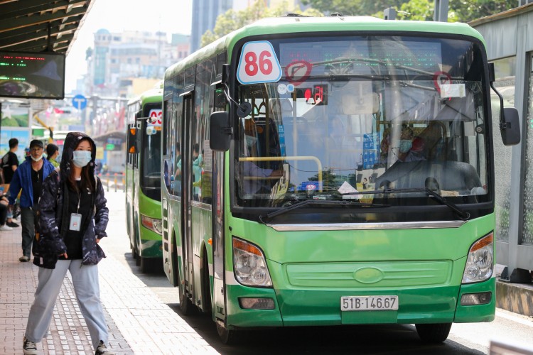 Vận tải hành khách công cộng tăng cao